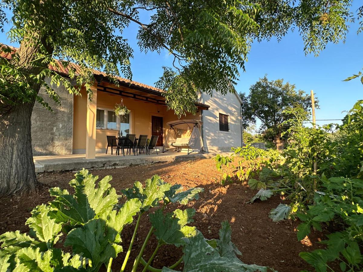 Relax And Unwind: Family-Friendly House Near Zadar In Zagrad Villa ภายนอก รูปภาพ
